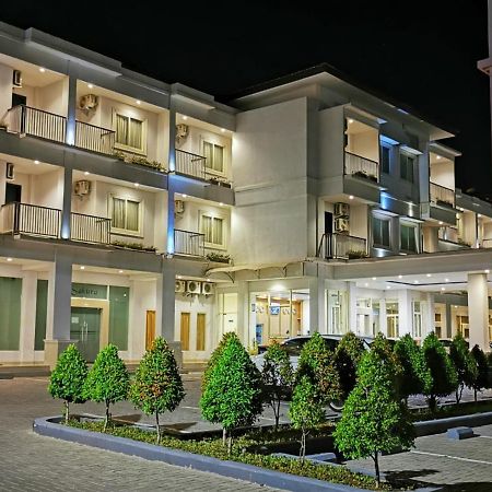 Naka Hotel Kupang Kupang  Dış mekan fotoğraf