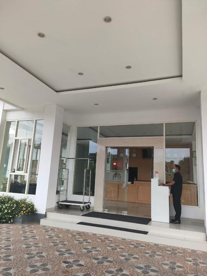 Naka Hotel Kupang Kupang  Dış mekan fotoğraf