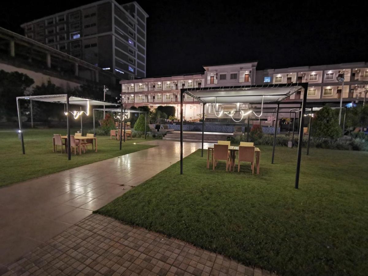 Naka Hotel Kupang Kupang  Dış mekan fotoğraf