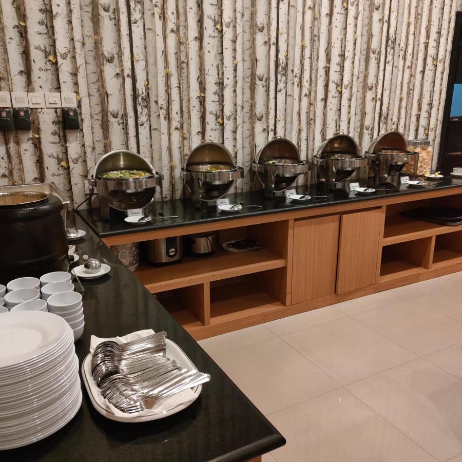 Naka Hotel Kupang Kupang  Dış mekan fotoğraf