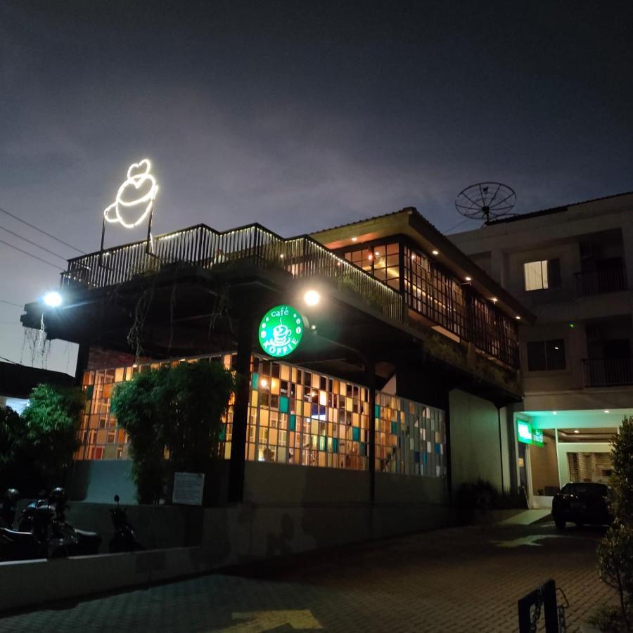 Naka Hotel Kupang Kupang  Dış mekan fotoğraf